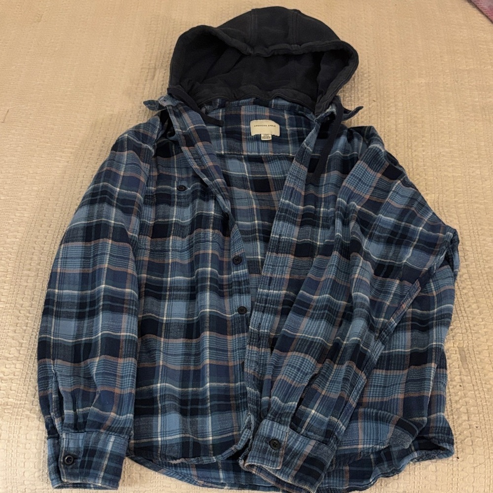 American Eagle men’s flannel hoodie size (L)